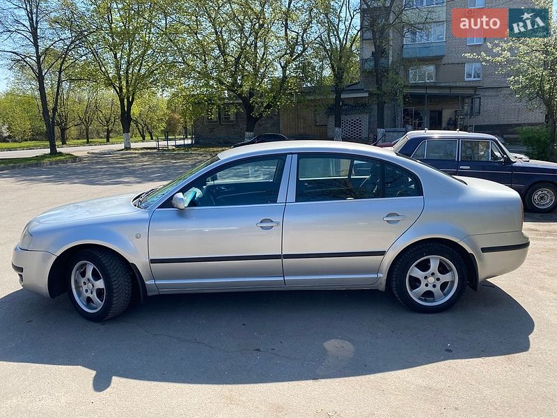 Ліфтбек Skoda Superb 2005 в Харкові