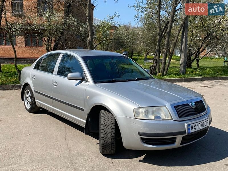 Ліфтбек Skoda Superb 2005 в Харкові