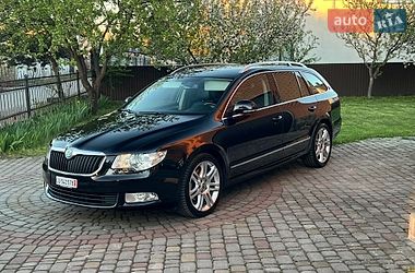 Універсал Skoda Superb 2010 в Луцьку