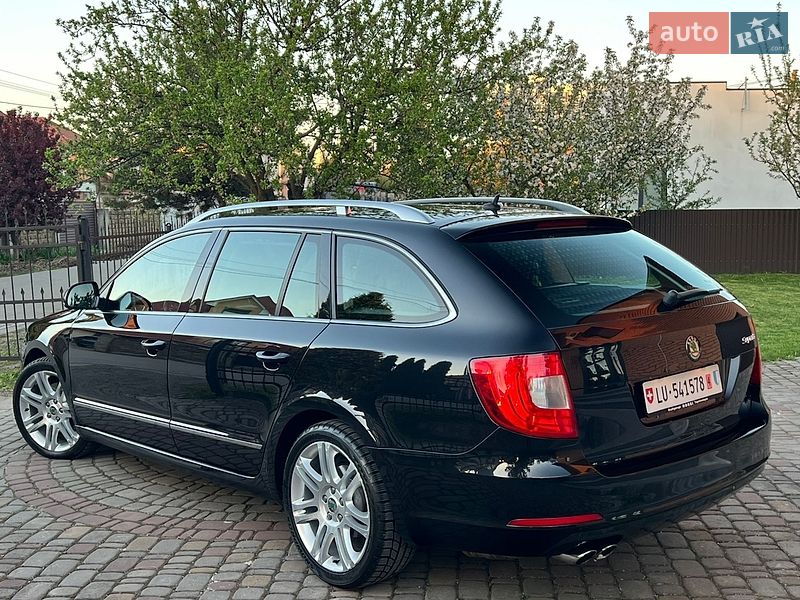 Універсал Skoda Superb 2010 в Луцьку
