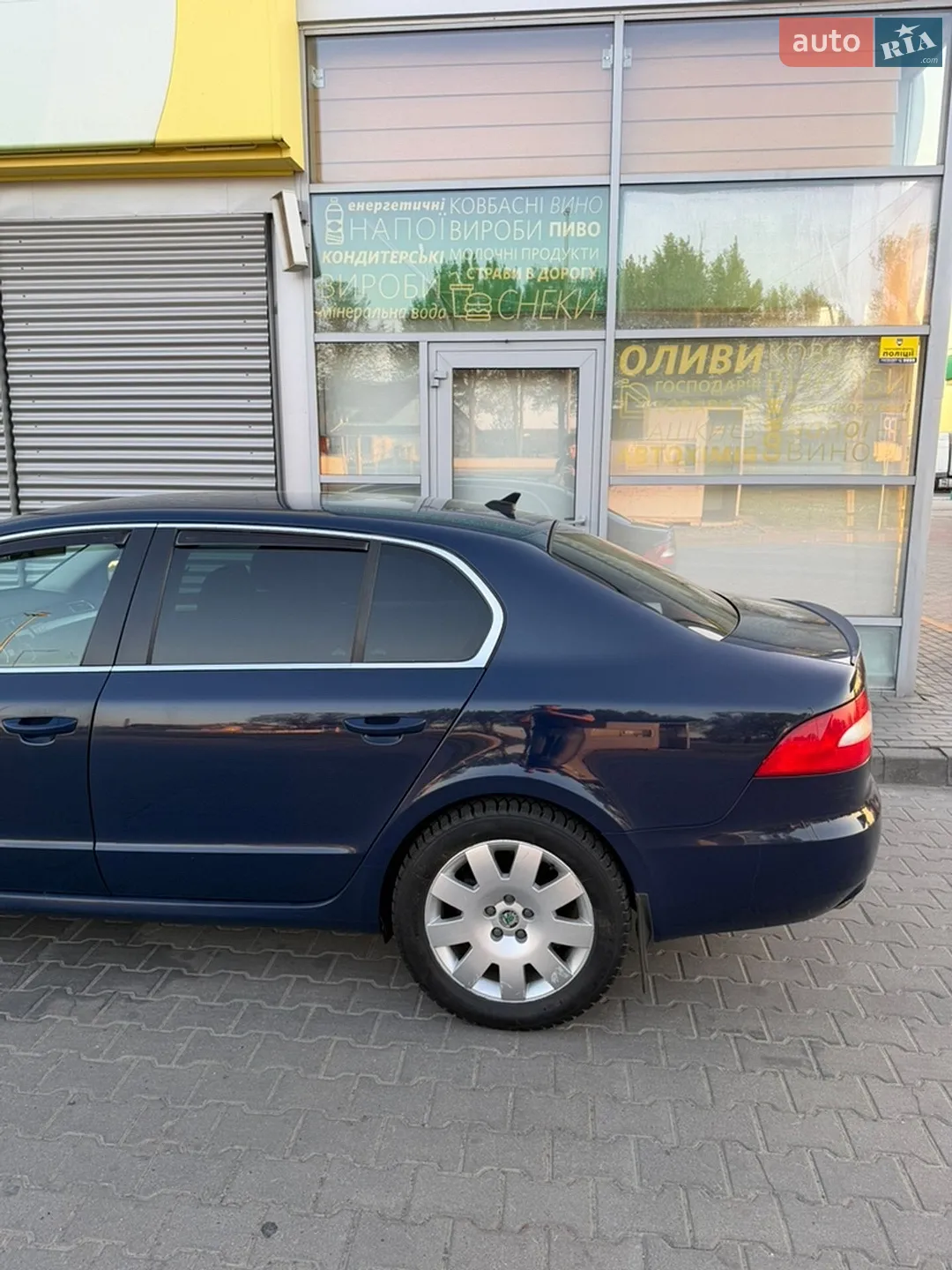2010 Skoda Superb - мініатюра 6
