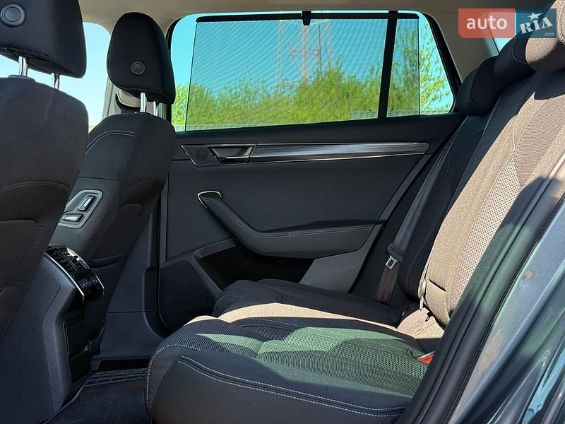 Универсал Skoda Superb 2023 в Луцке