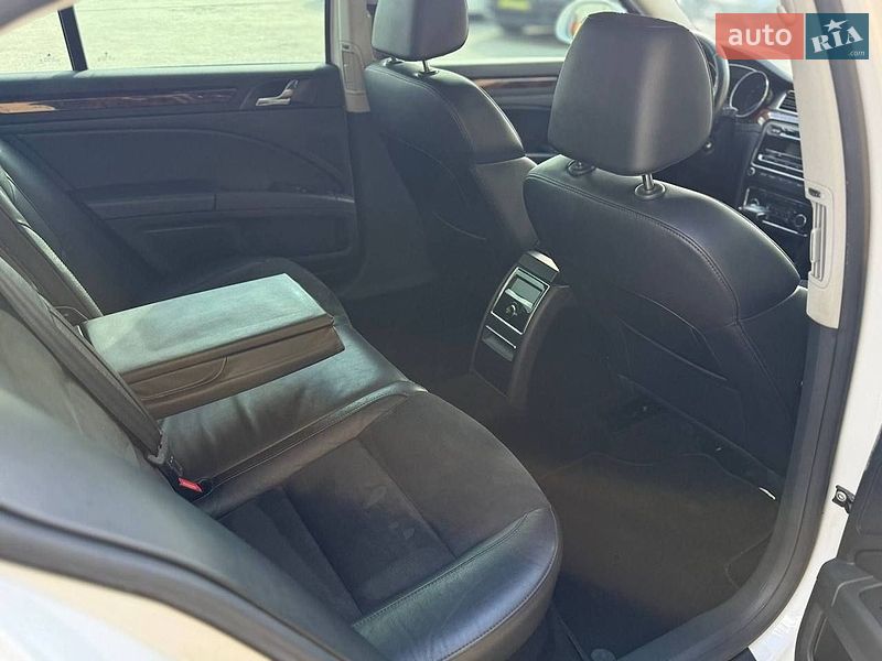 Лифтбек Skoda Superb 2012 в Днепре