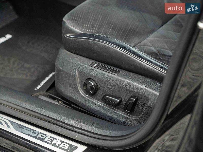Универсал Skoda Superb 2019 в Черновцах