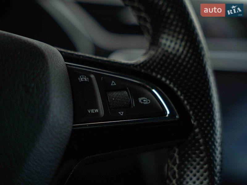 Универсал Skoda Superb 2019 в Черновцах