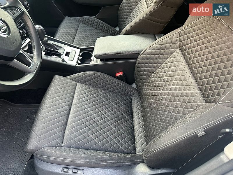 Лифтбек Skoda Superb 2017 в Днепре