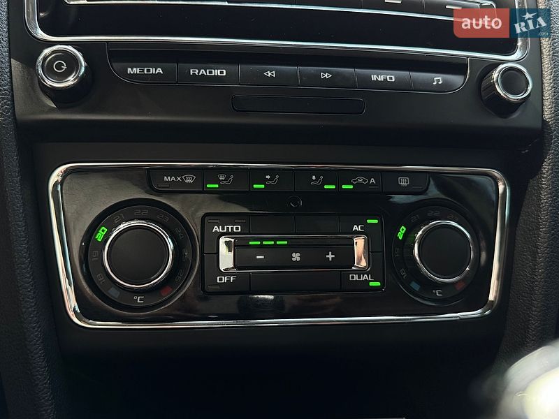 Ліфтбек Skoda Superb 2013 в Трускавці