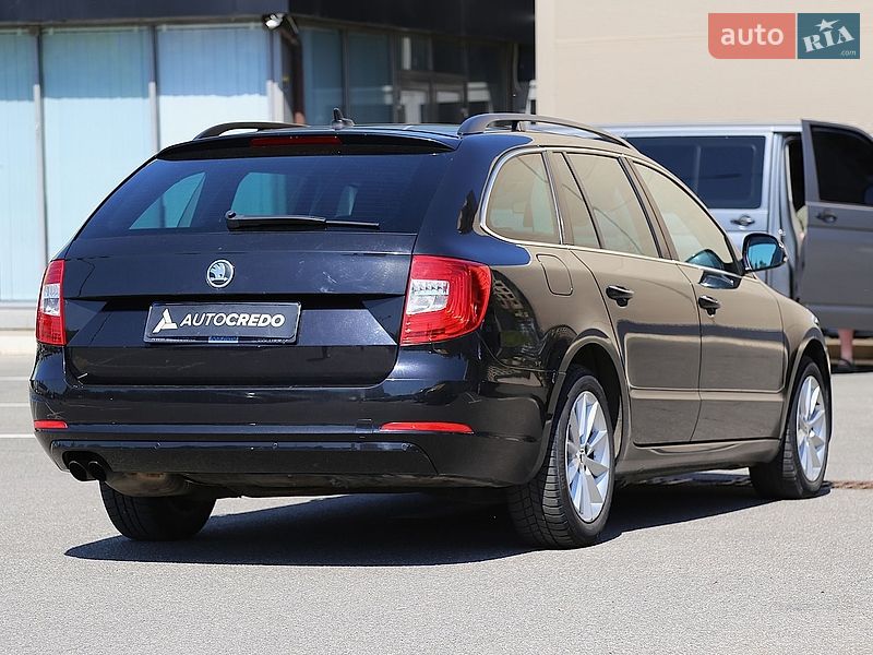Универсал Skoda Superb 2014 в Киеве