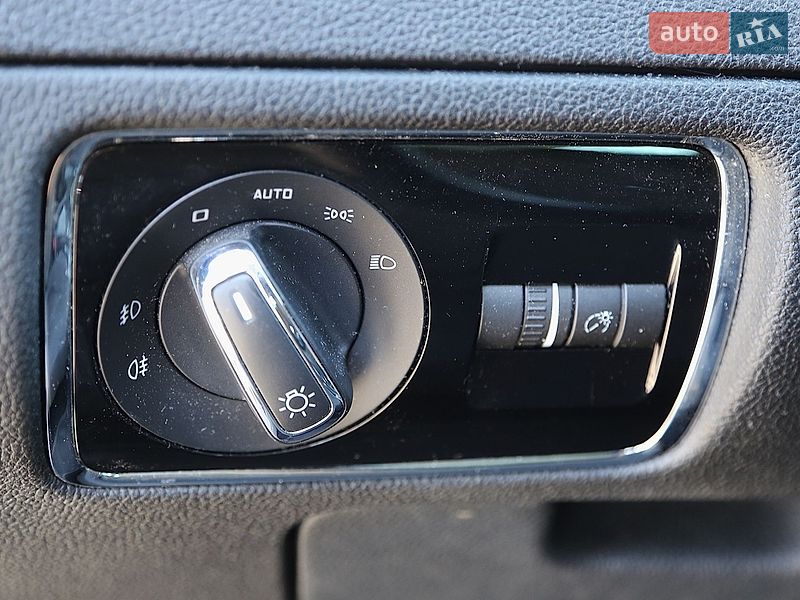 Универсал Skoda Superb 2014 в Киеве