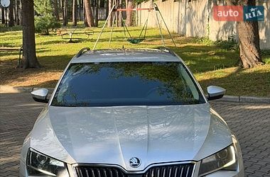 Универсал Skoda Superb 2015 в Львове
