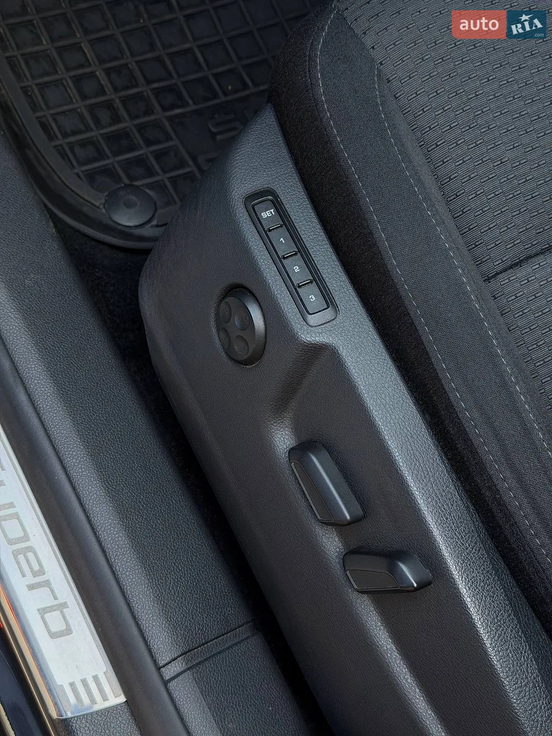 2012 Skoda Superb - мініатюра 14