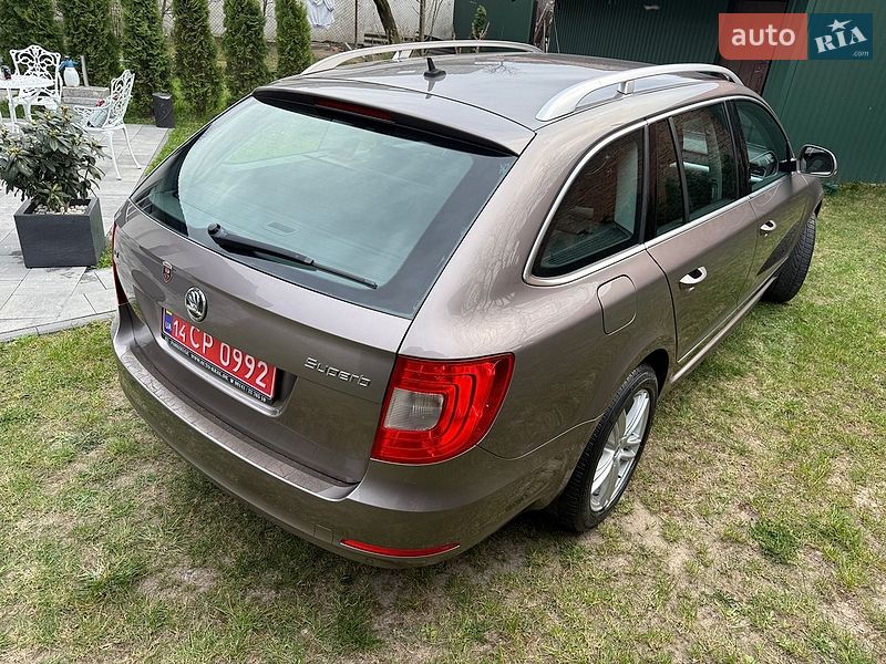 Универсал Skoda Superb 2010 в Рава-Русской