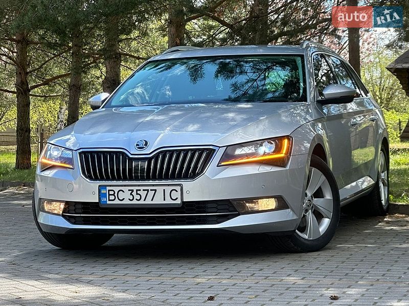 Универсал Skoda Superb 2018 в Дрогобыче