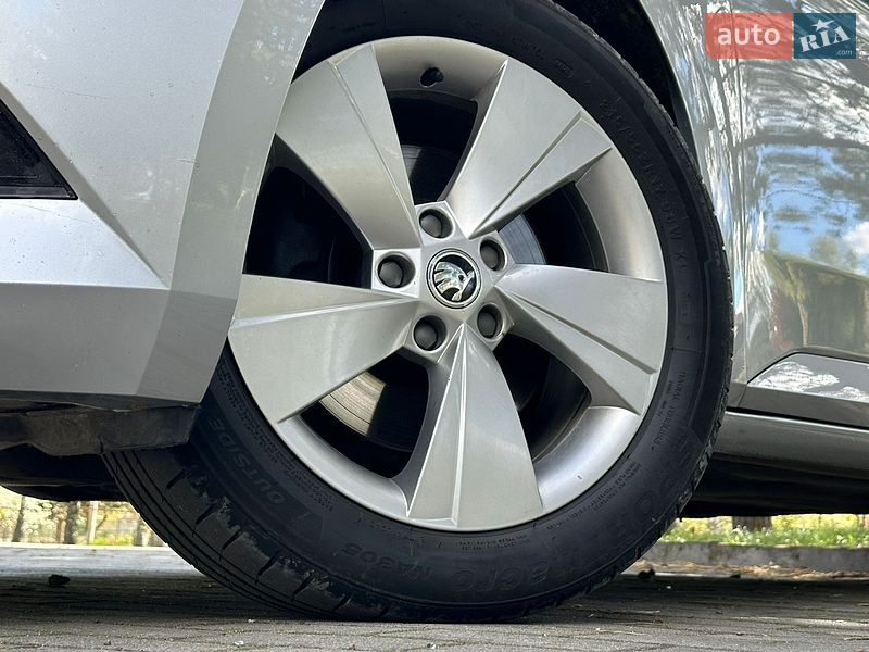 Универсал Skoda Superb 2018 в Дрогобыче
