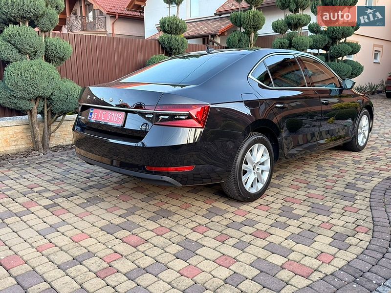 Лифтбек Skoda Superb 2020 в Мукачево