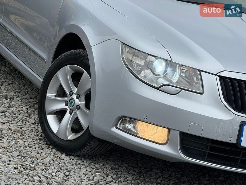 Универсал Skoda Superb 2012 в Стрые
