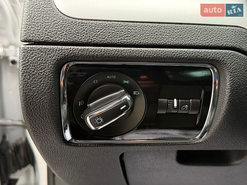 Универсал Skoda Superb 2012 в Стрые