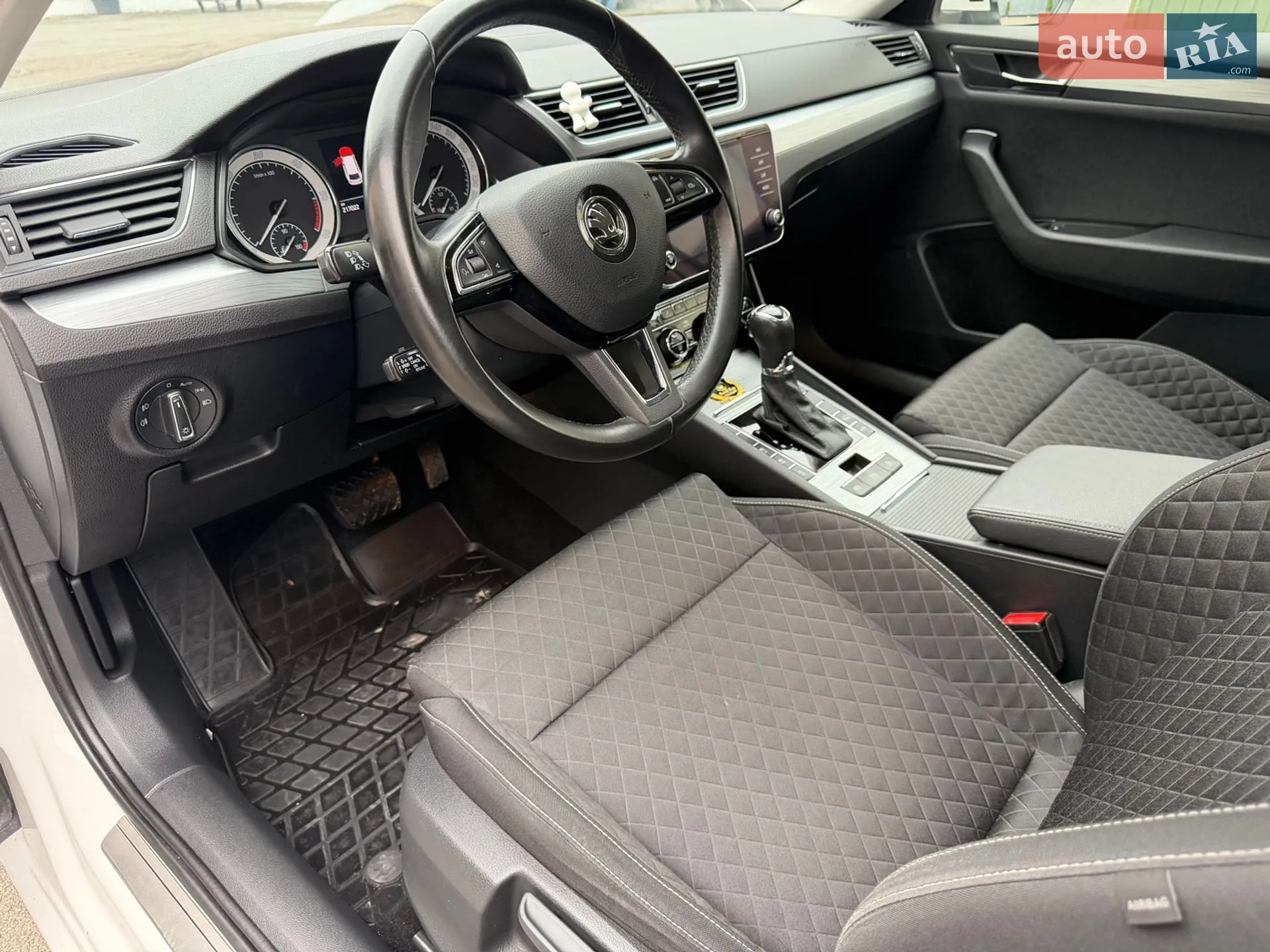 2020 Skoda Superb - мініатюра 19
