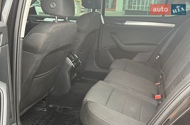Лифтбек Skoda Superb 2016 в Киеве