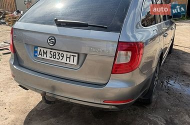 Универсал Skoda Superb 2010 в Гореничах