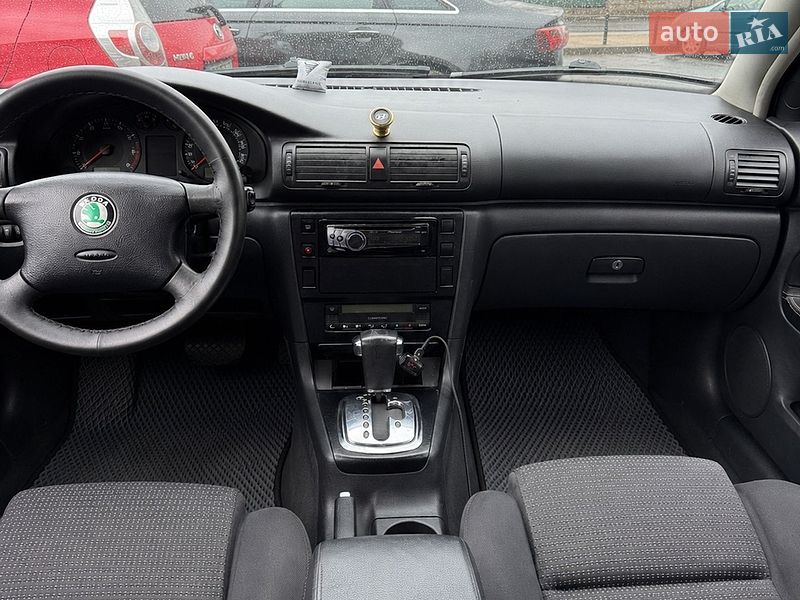 Лифтбек Skoda Superb 2004 в Одессе