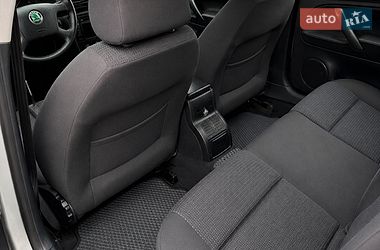 Лифтбек Skoda Superb 2004 в Одессе