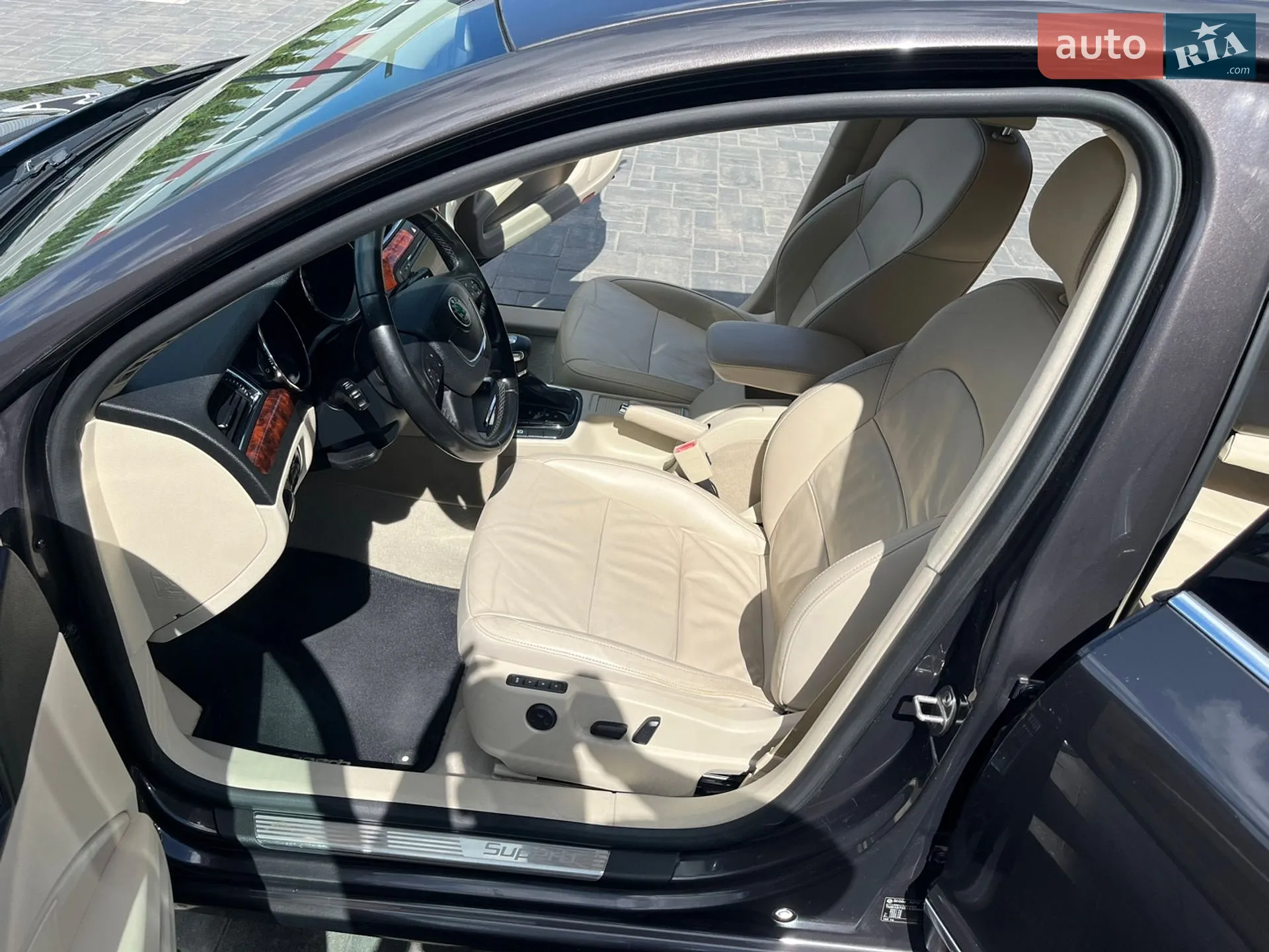 2010 Skoda Superb - мініатюра 21