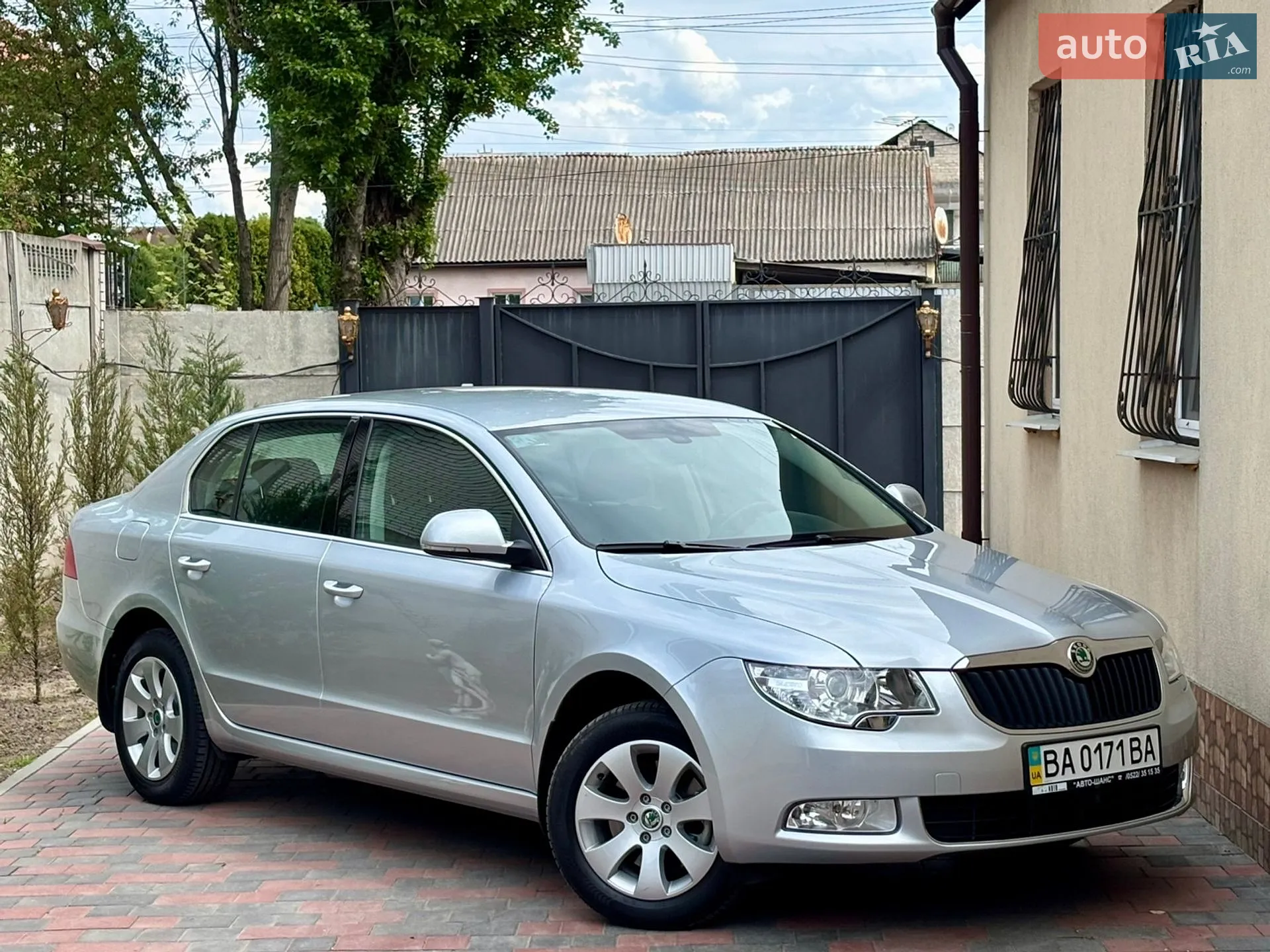 2012 Skoda Superb - мініатюра 3
