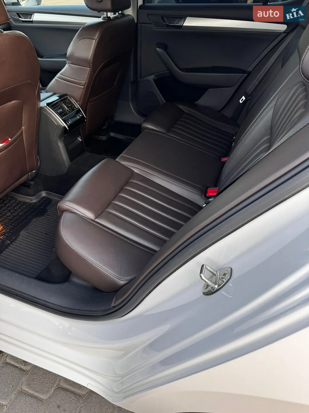 2016 Skoda Superb - мініатюра 4