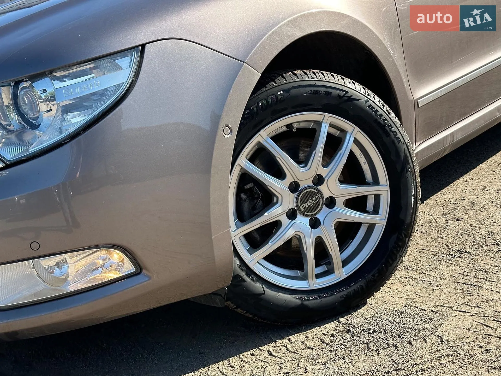 2010 Skoda Superb - мініатюра 4
