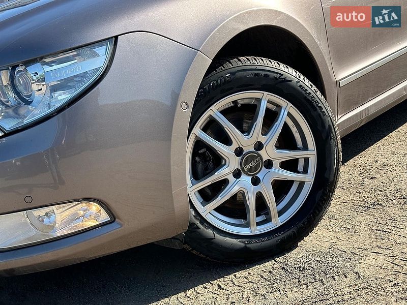 Универсал Skoda Superb 2010 в Виннице