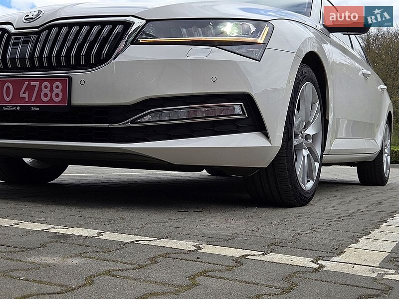 Универсал Skoda Superb 2020 в Киеве
