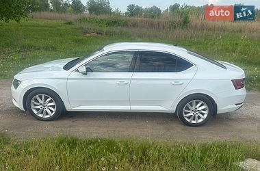 Лифтбек Skoda Superb 2017 в Днепре