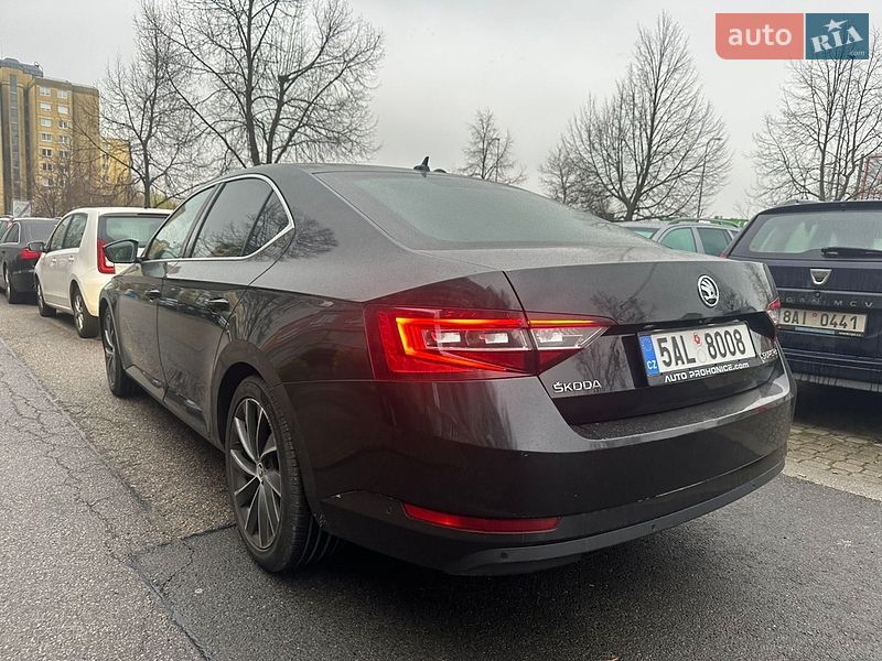 Лифтбек Skoda Superb 2016 в Хусте