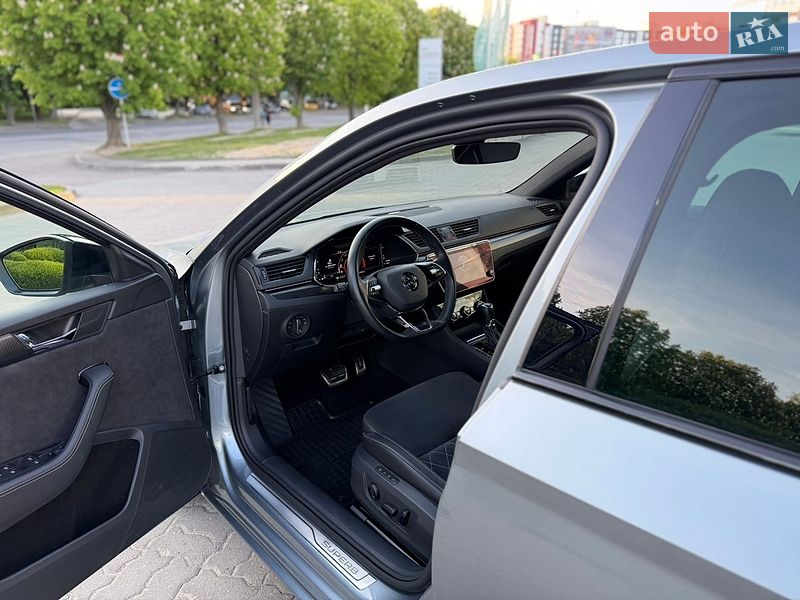Ліфтбек Skoda Superb 2021 в Луцьку