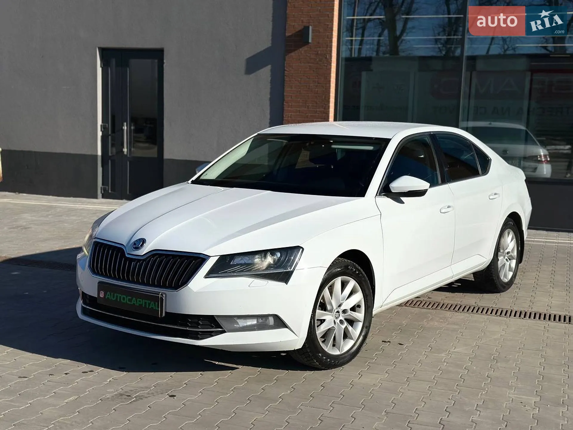 2018 Skoda Superb - мініатюра 2
