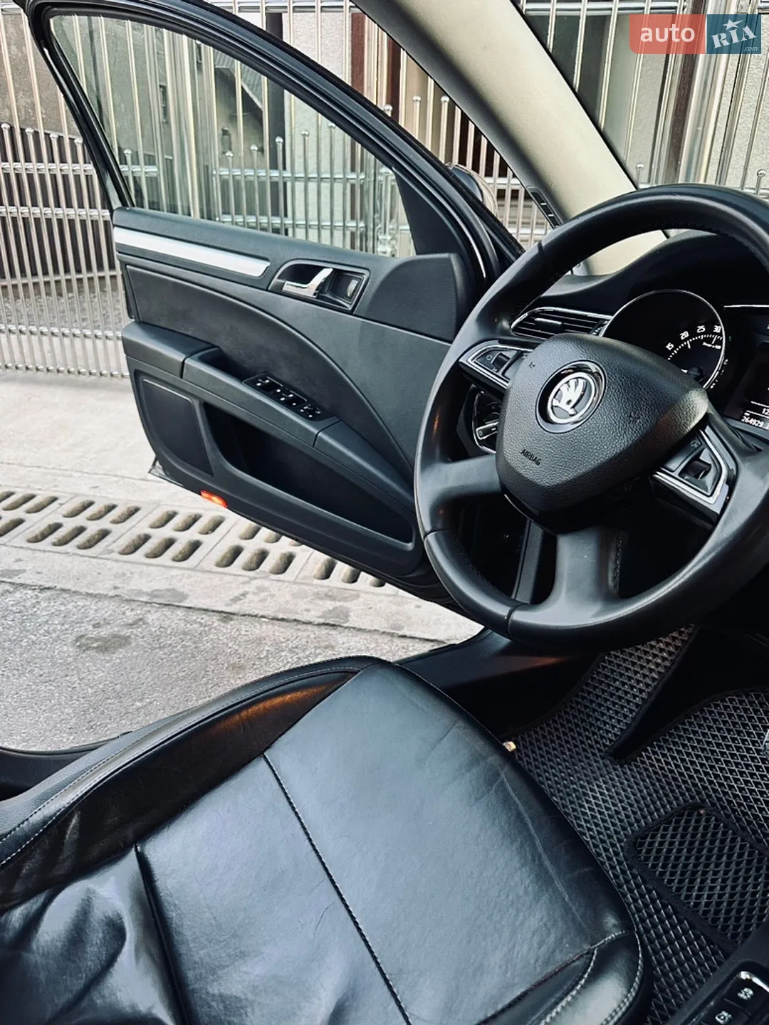 2015 Skoda Superb - мініатюра 132