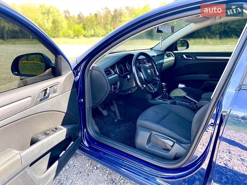 Универсал Skoda Superb 2014 в Буче