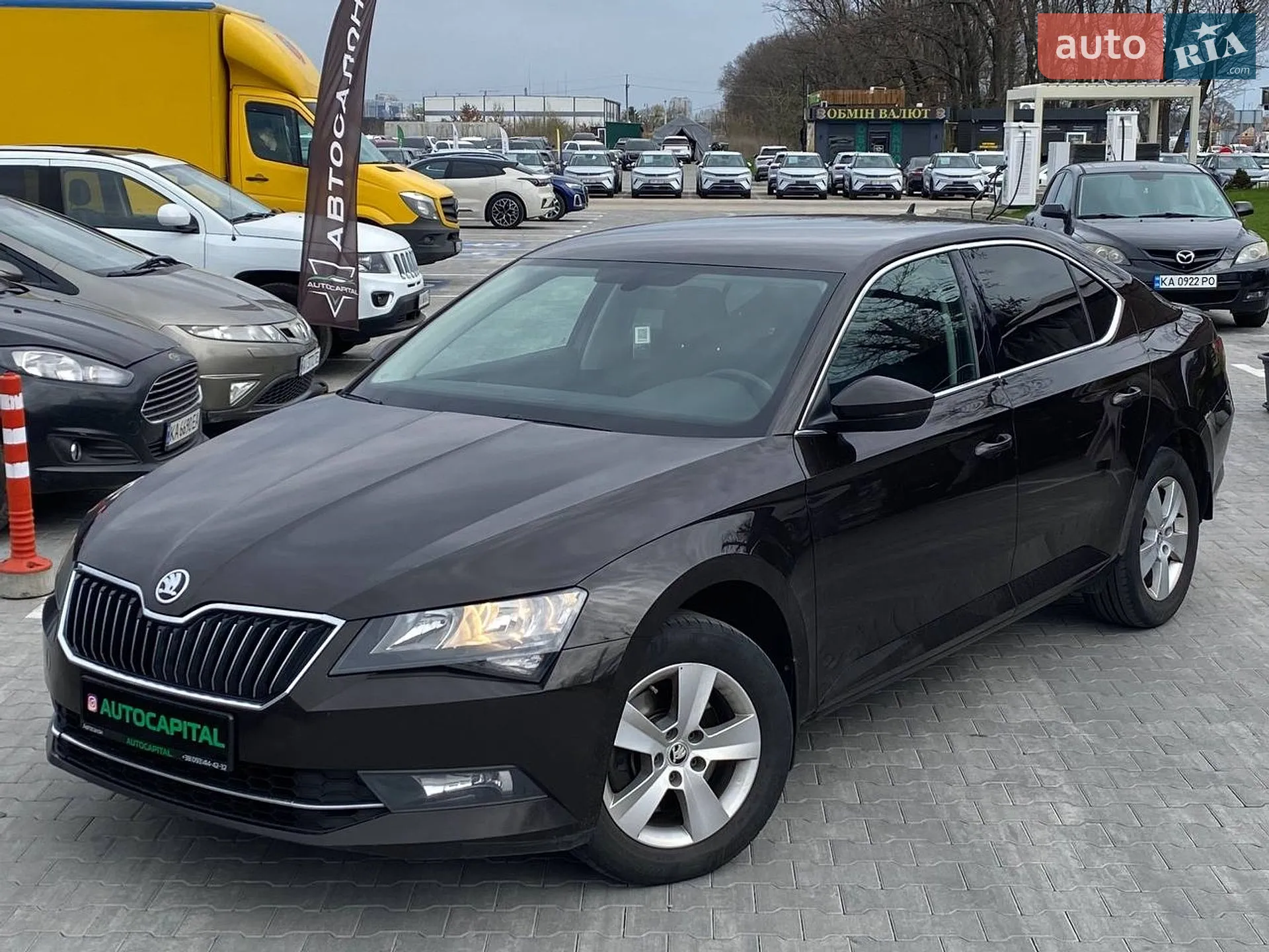 2019 Skoda Superb - мініатюра 2
