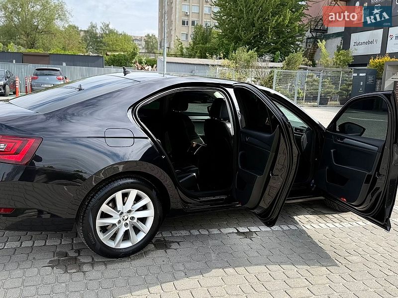 Лифтбек Skoda Superb 2017 в Львове