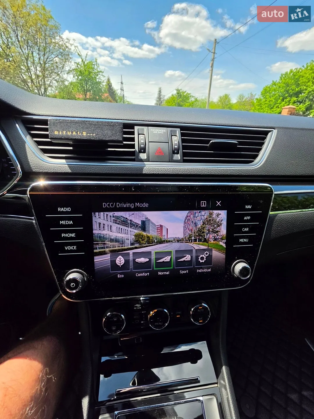 2019 Skoda Superb - мініатюра 27