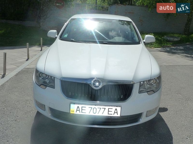 Лифтбек Skoda Superb 2013 в Днепре