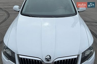 Універсал Skoda Superb 2014 в Києві