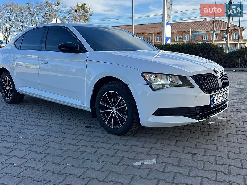 Лифтбек Skoda Superb 2015 в Сумах