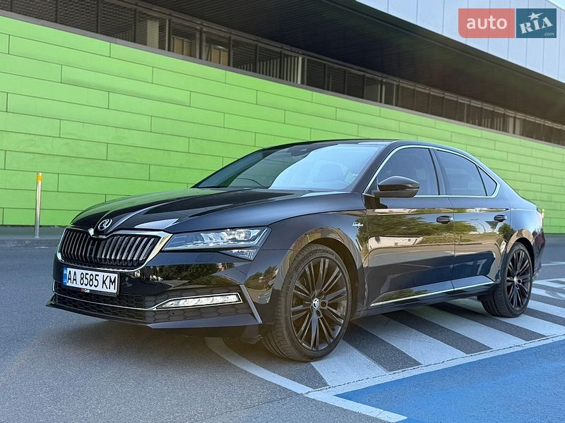 Лифтбек Skoda Superb 2021 в Киеве