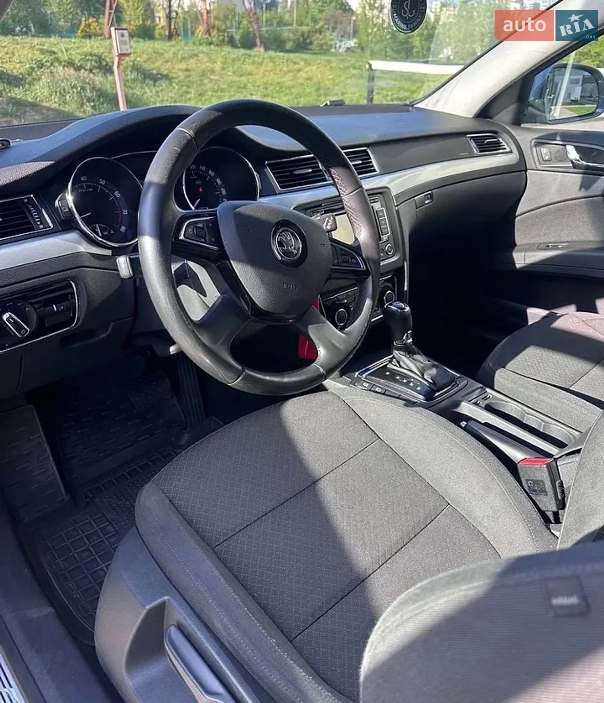 2013 Skoda Superb - мініатюра 10