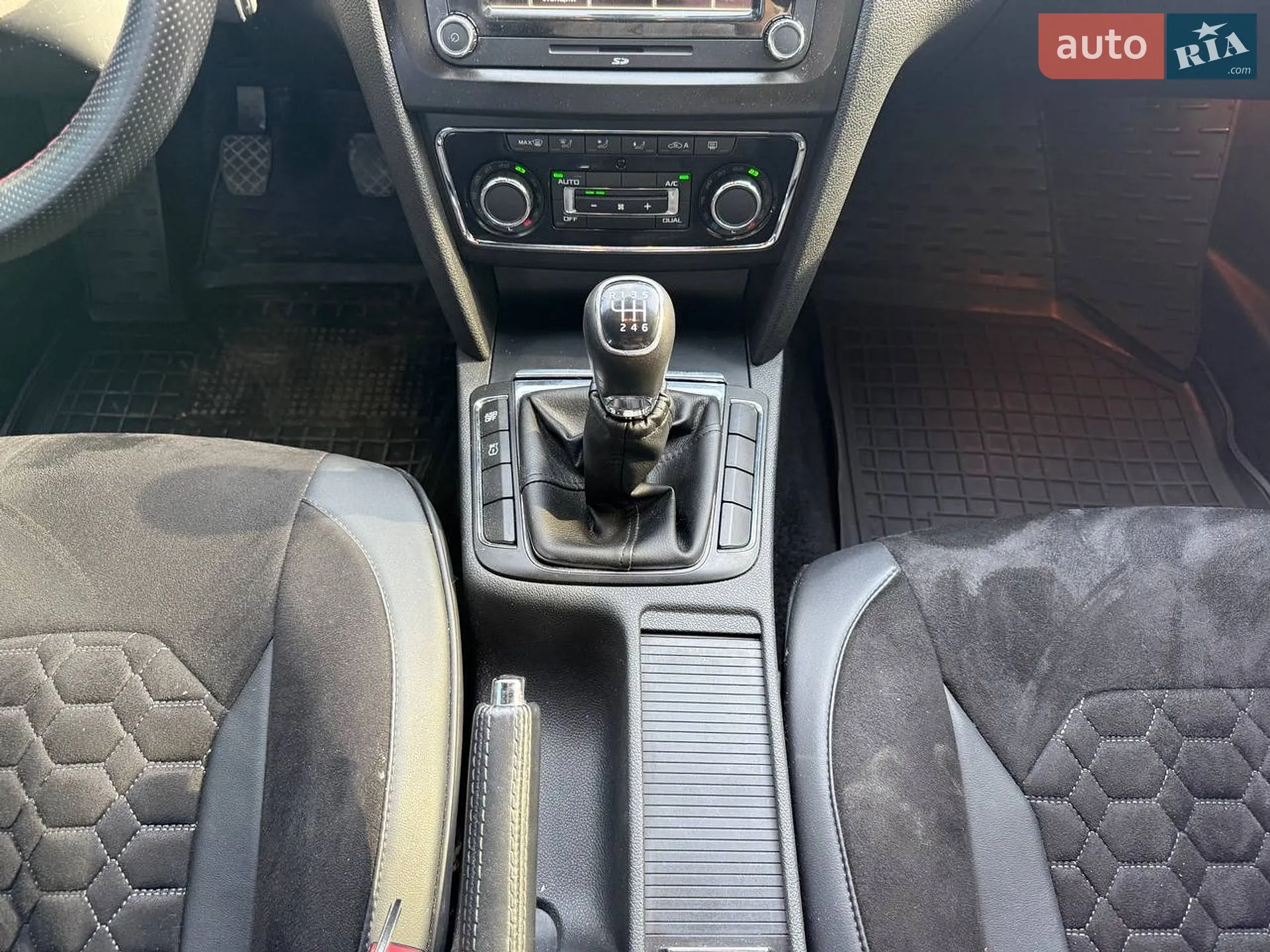 2013 Skoda Superb - мініатюра 22