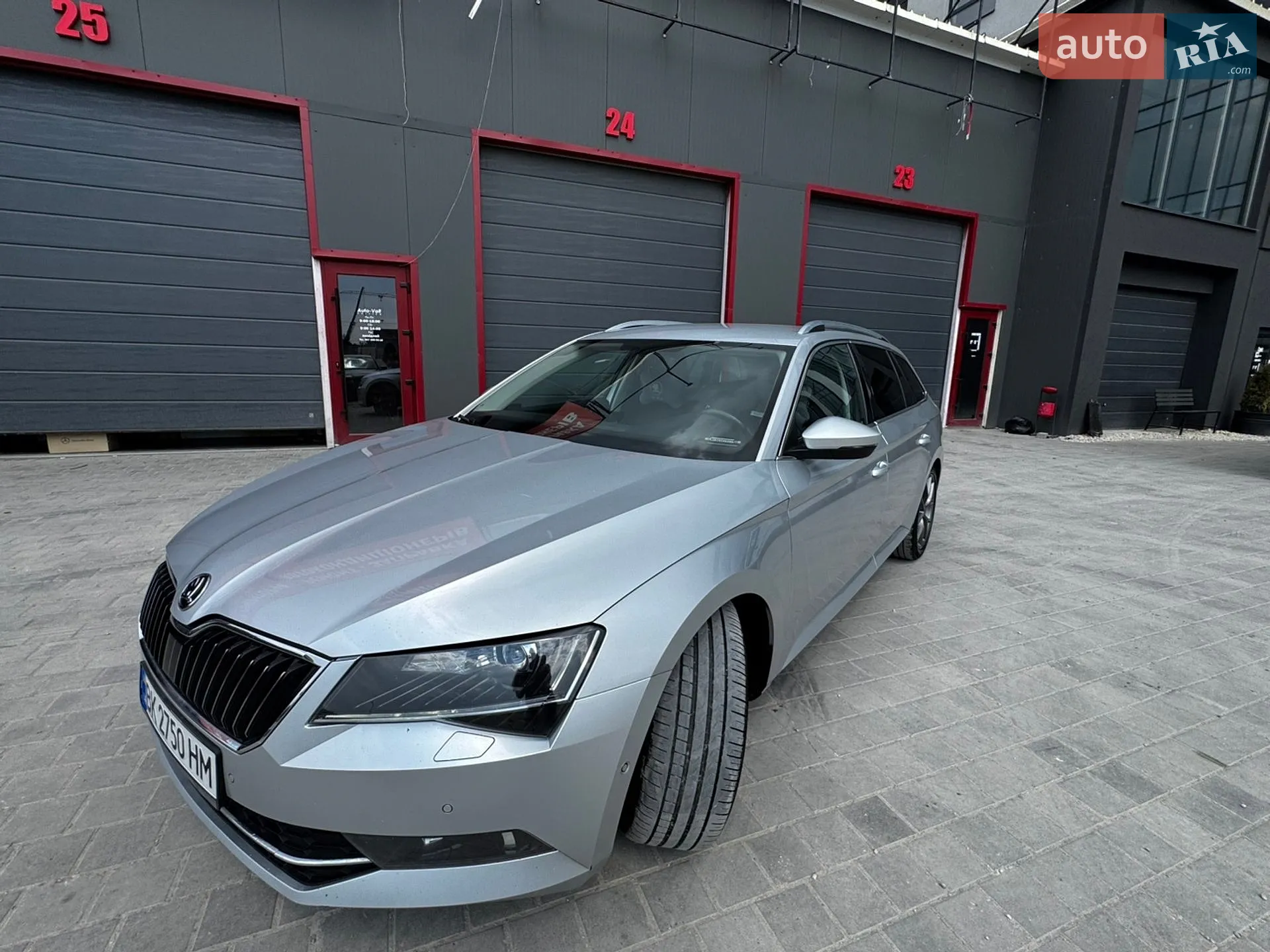 2016 Skoda Superb - мініатюра 2