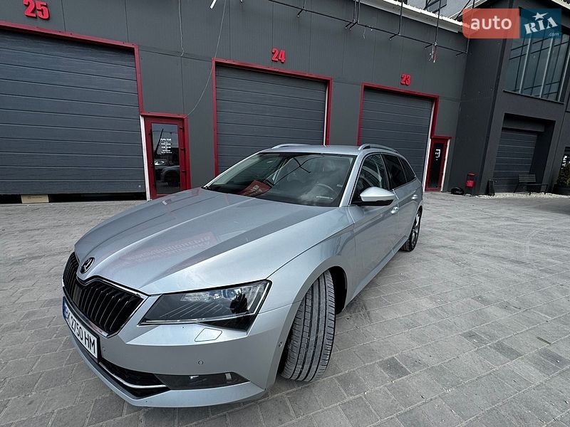 Універсал Skoda Superb 2016 в Тернополі