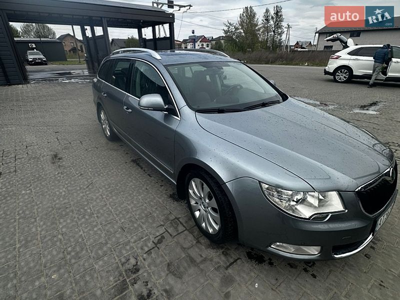 Skoda Superb 2011